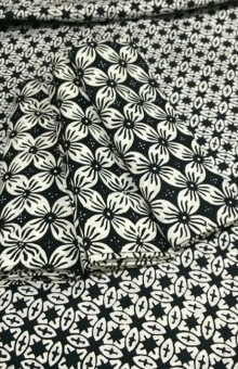 Bunga Hitam HP001