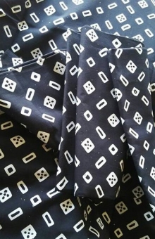 Monochrome NR0004